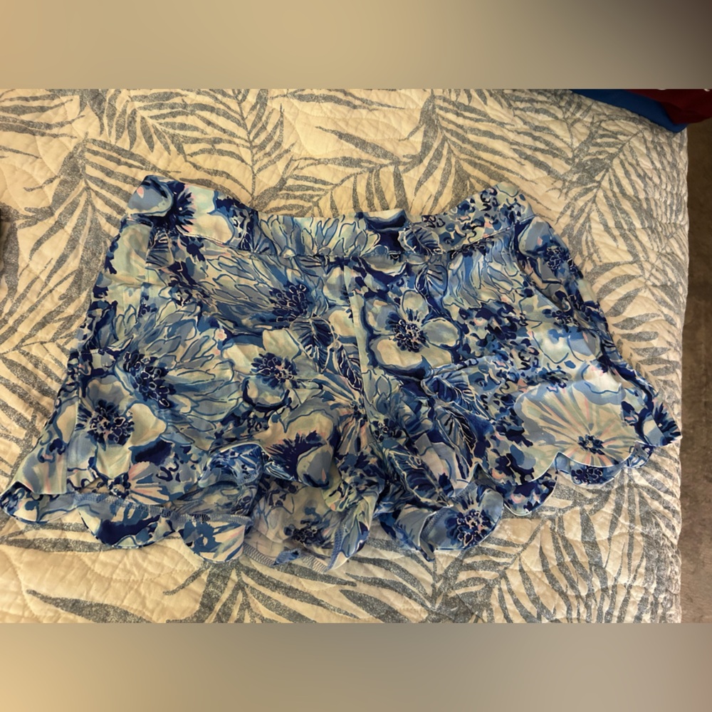 Lilly Pulitzer pull on shorts